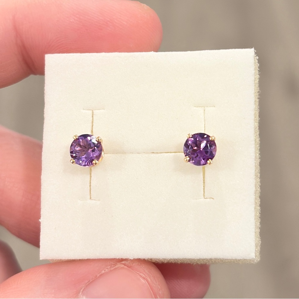 14K Amethyst Stud Earrings, Dainty Round Solitaire, Light Purple, Yellow Gold - Picture 10 of 13